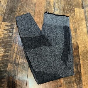 Pink Victoria Secret Womens Leggings Size M‎ Gray Casual Yoga Seamless